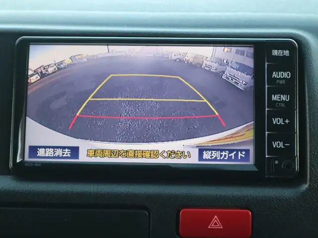 トヨタ ハイエース 3BA-TRH214W(2WD)の写真17