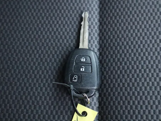 トヨタ ハイエース 3BA-TRH214W(2WD)の写真42