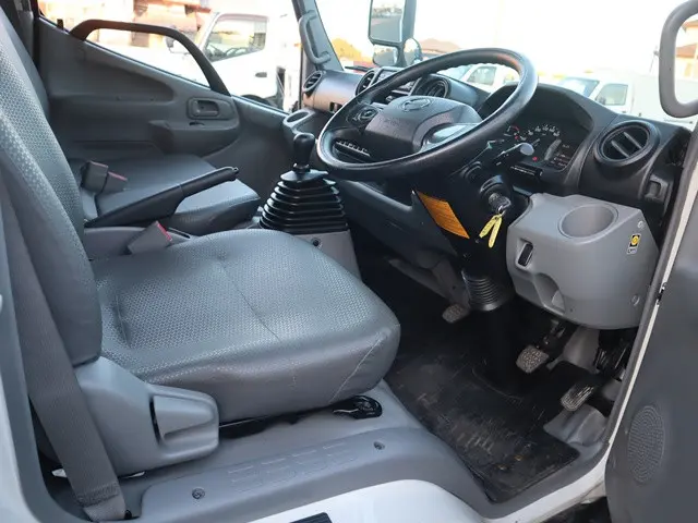 日野 デュトロ 2RG-XZU605M(2WD)の写真29