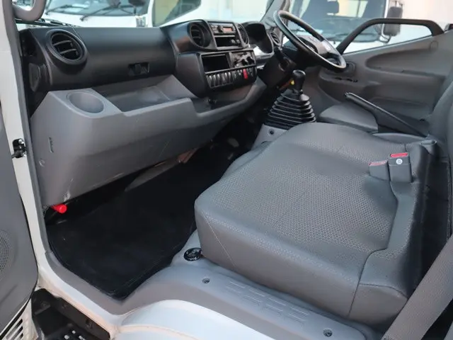 日野 デュトロ 2RG-XZU605M(2WD)の写真31