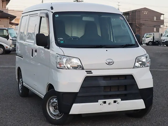 ダイハツ ハイゼットトラック 3BD-S331V(4WD)の写真2