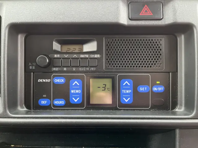 ダイハツ ハイゼットトラック 3BD-S331V(4WD)の写真5