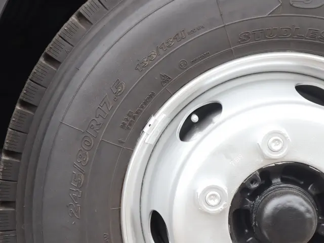 日野 レンジャー 2KG-FC2ABA(2WD)の写真33