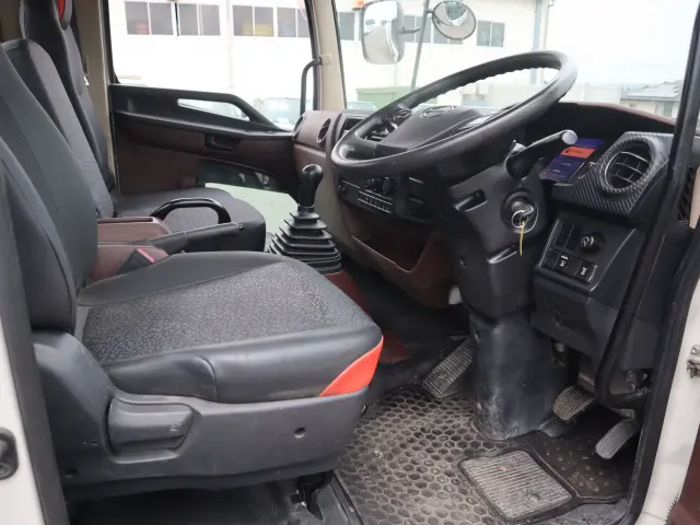 日野 レンジャー 2KG-FC2ABA(2WD)の写真36