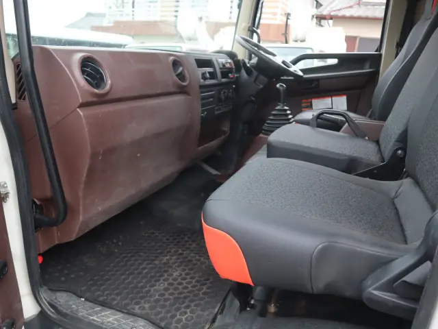 日野 レンジャー 2KG-FC2ABA(2WD)の写真38