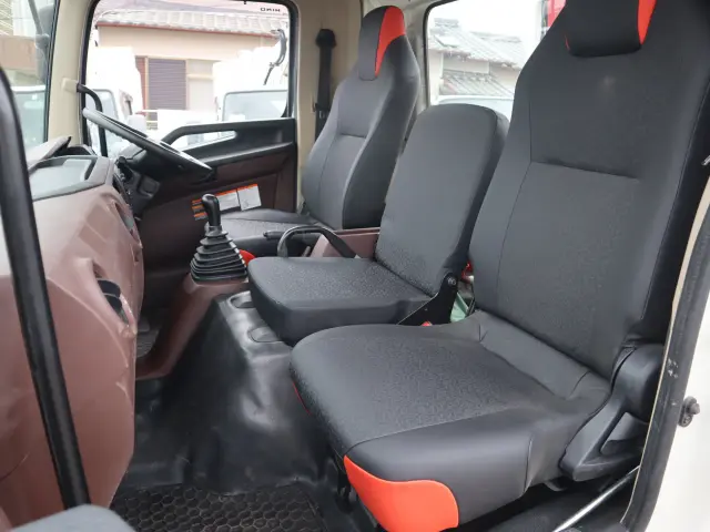 日野 レンジャー 2KG-FC2ABA(2WD)の写真39