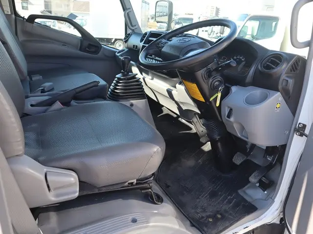 日野 デュトロ 2RG-XZU710M(2WD)の写真29