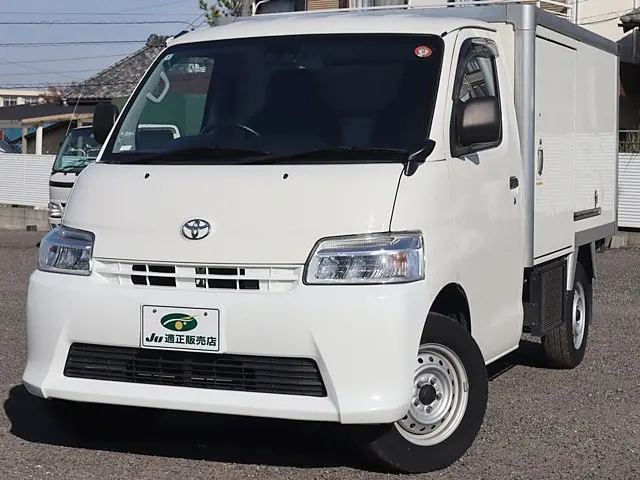 トヨタ タウンエーストラック 5BF-S403U(2WD)の写真2