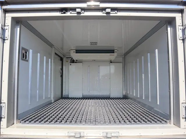 トヨタ タウンエーストラック 5BF-S403U(2WD)の写真12