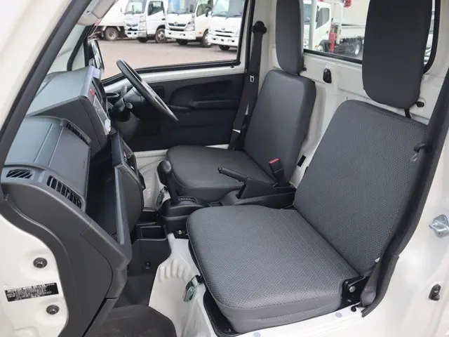 ダイハツ ハイゼットトラック EBD-S500P(2WD)の写真35
