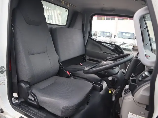 三菱 キャンター TPG-FBA60(2WD)の写真31