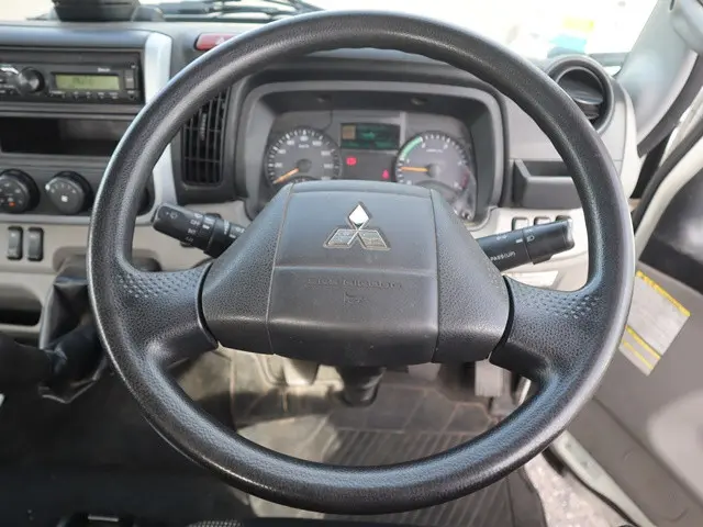 三菱 キャンター 2RG-FBA20の写真4