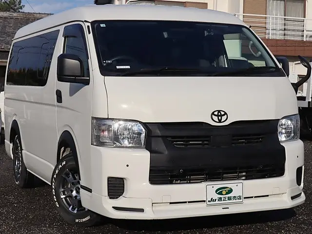 トヨタ ハイエース 3BA-TRH214W(2WD)の写真4