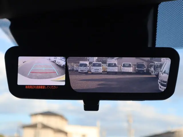 トヨタ ハイエース 3BA-TRH214W(2WD)の写真19