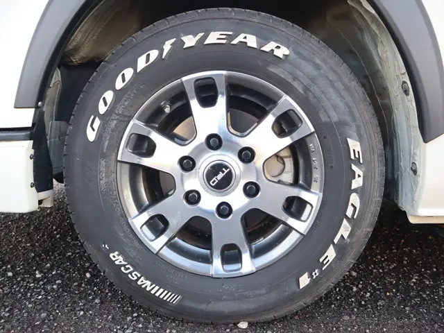 トヨタ ハイエース 3BA-TRH214W(2WD)の写真28