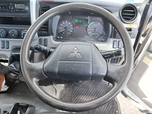三菱 キャンター TPG-FBA60(2WD)の写真4