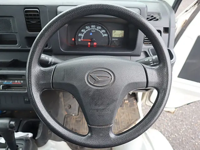 ダイハツ ハイゼットトラック EBD-S510P(4WD)の写真4