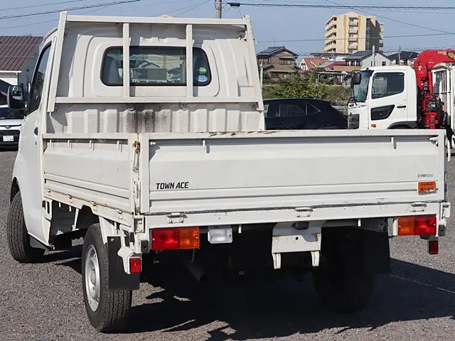 トヨタ タウンエーストラック DBF-S402U(2WD)の写真3
