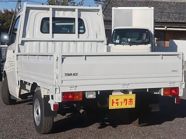 トヨタ タウンエーストラック DBF-S402U(2WD)の写真7
