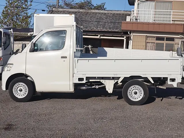 トヨタ タウンエーストラック DBF-S402U(2WD)の写真9