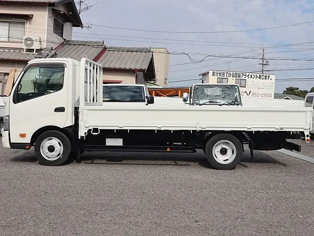 日野 デュトロ 2RG-XZU710M(2WD)の写真9