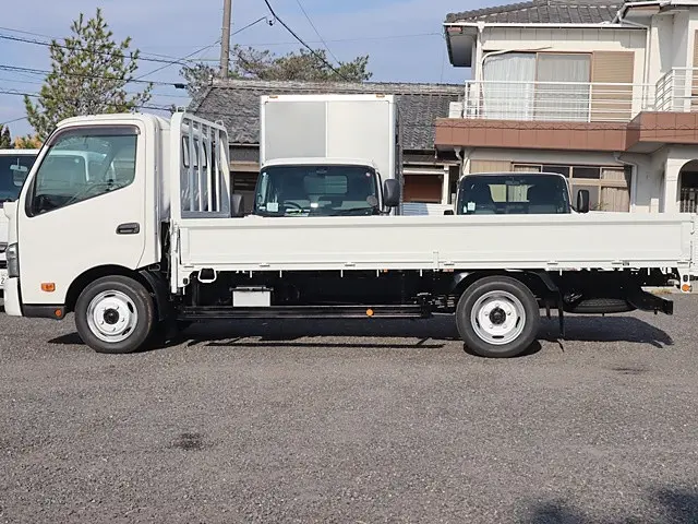 日野 デュトロ 2RG-XZU710M(2WD)の写真9