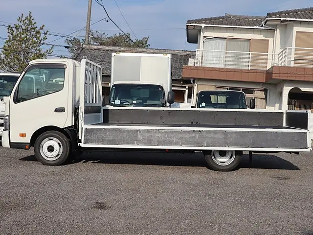 日野 デュトロ 2RG-XZU710M(2WD)の写真13