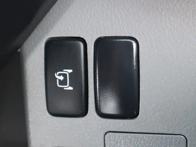 日野 デュトロ 2RG-XZU710M(2WD)の写真36