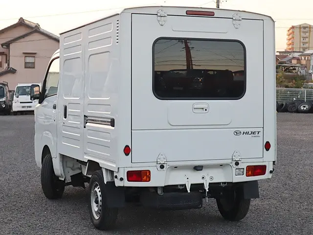 ダイハツ ハイゼットトラック EBD-S500P(2WD)の写真3