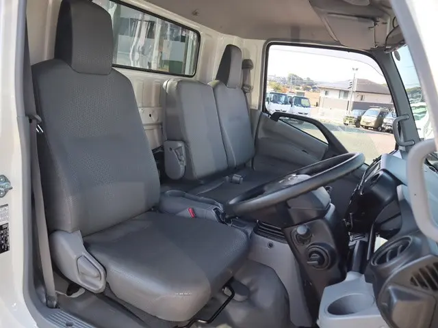 トヨタ ダイナ 2PG-XZU722(2WD)の写真33