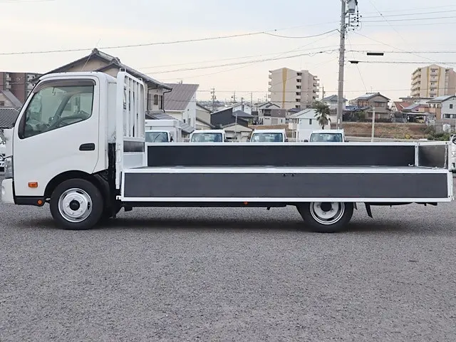日野 デュトロ 2RG-XZU710M(2WD)の写真13