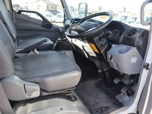 日野 デュトロ 2RG-XZU710M(2WD)の写真28