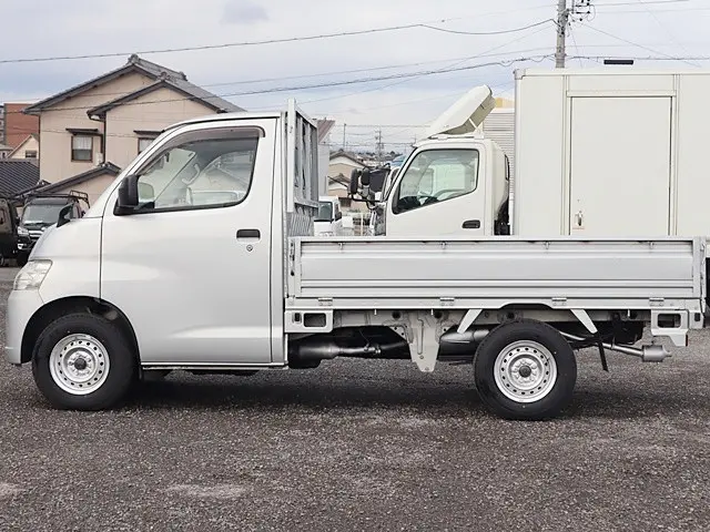 トヨタ ライトエーストラック DBF-S402U(2WD)の写真9