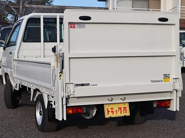 トヨタ タウンエーストラック GK-KM75(2WD)の写真7