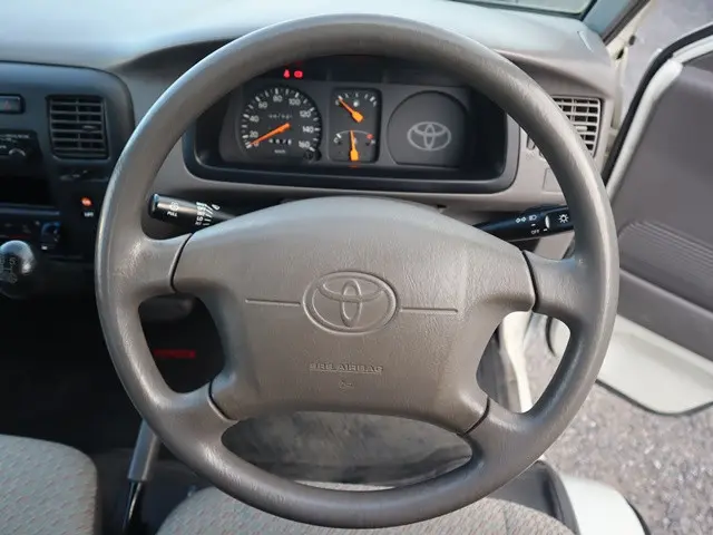 トヨタ タウンエーストラック GK-KM75(2WD)の写真32