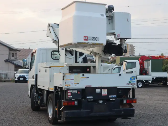 三菱 キャンター TPG-FBA50(2WD)の写真3