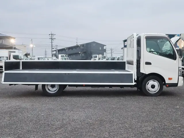 日野 デュトロ 2RG-XZU710M(2WD)の写真10