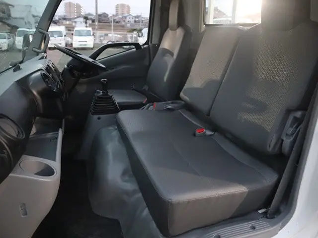 日野 デュトロ 2RG-XZU710M(2WD)の写真32