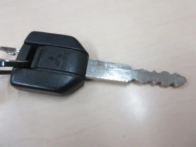 三菱 キャンター 2TG-FBA00(2WD)の写真5