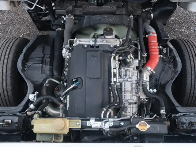 三菱 キャンター 2TG-FBA00(2WD)の写真15