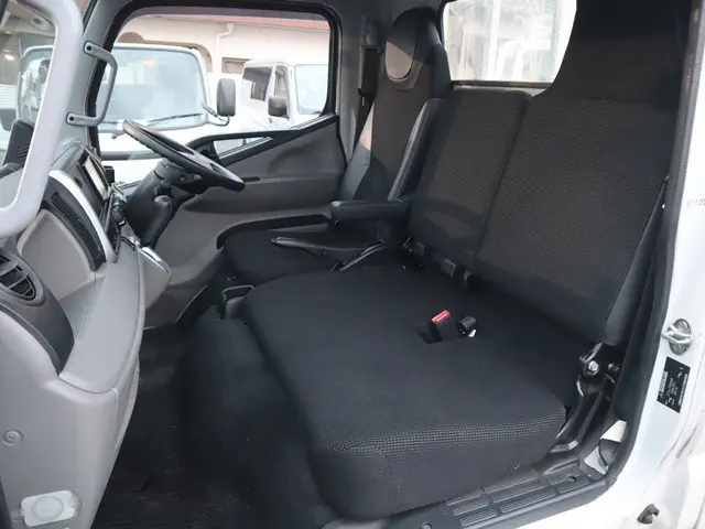 三菱 キャンター 2TG-FBA00(2WD)の写真34
