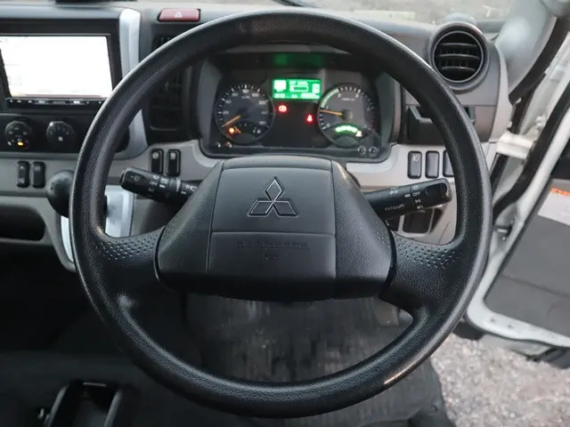 三菱 キャンター 2TG-FBA00(2WD)の写真35