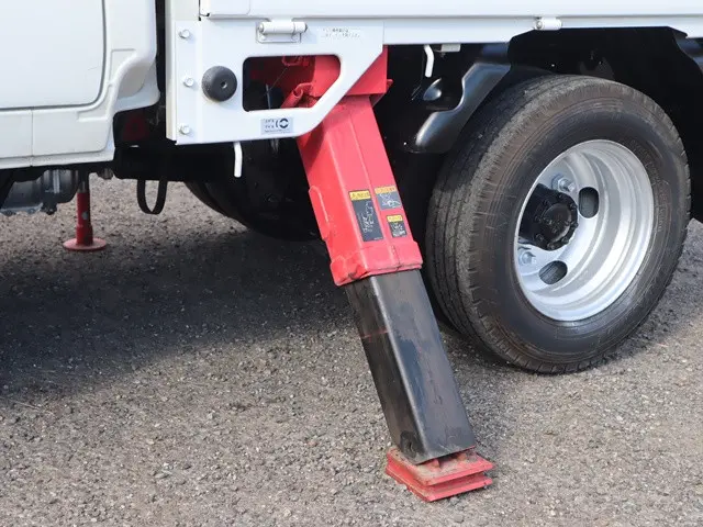 いすゞ エルフ TRG-NJR85A(2WD)の写真26