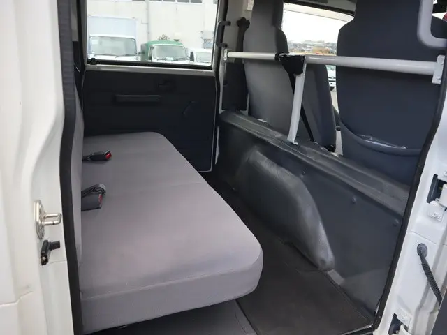 いすゞ エルフ TRG-NJR85A(2WD)の写真39