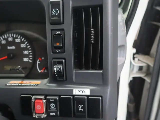 いすゞ エルフ TRG-NJR85A(2WD)の写真46