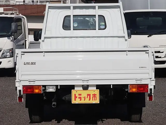 トヨタ ライトエーストラック DBF-S402U(2WD)の写真6