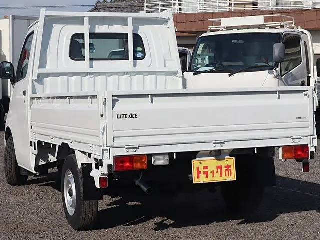 トヨタ ライトエーストラック DBF-S402U(2WD)の写真7