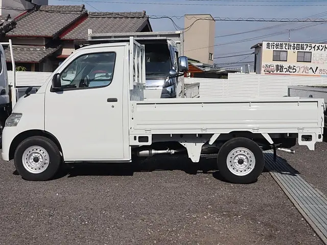 トヨタ ライトエーストラック DBF-S402U(2WD)の写真9