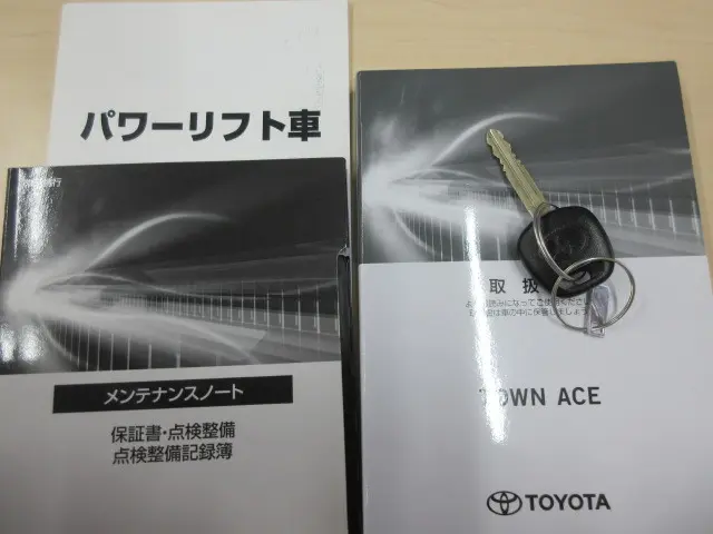 トヨタ タウンエーストラック 5BF-S403U改(2WD)の写真5