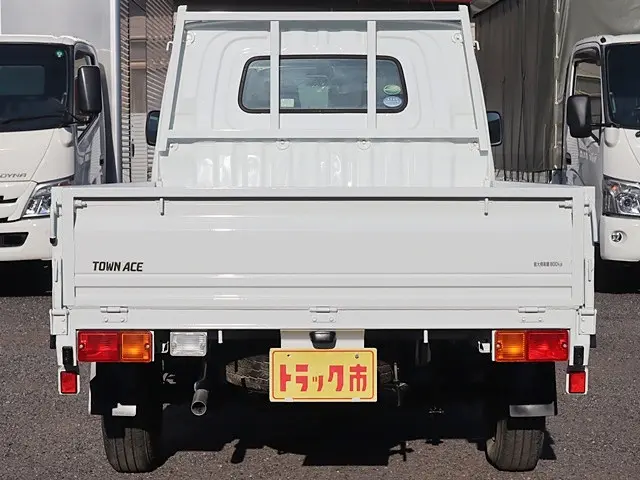 トヨタ タウンエーストラック DBF-S402U(2WD)の写真6
